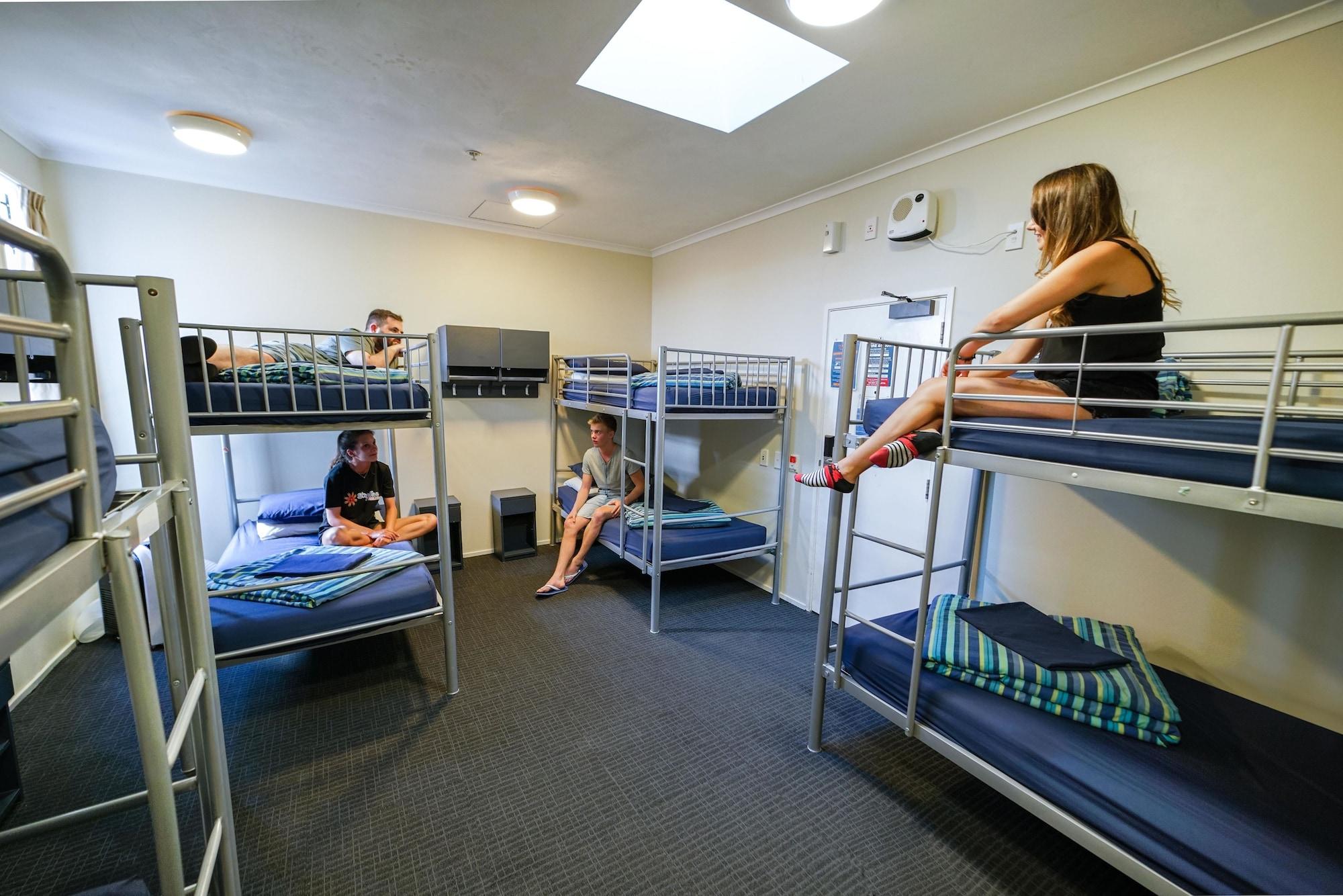 Auberge de jeunesse Nomads Capital Backpackers - Wellington (Adults Only) Extérieur photo A typical hostel room