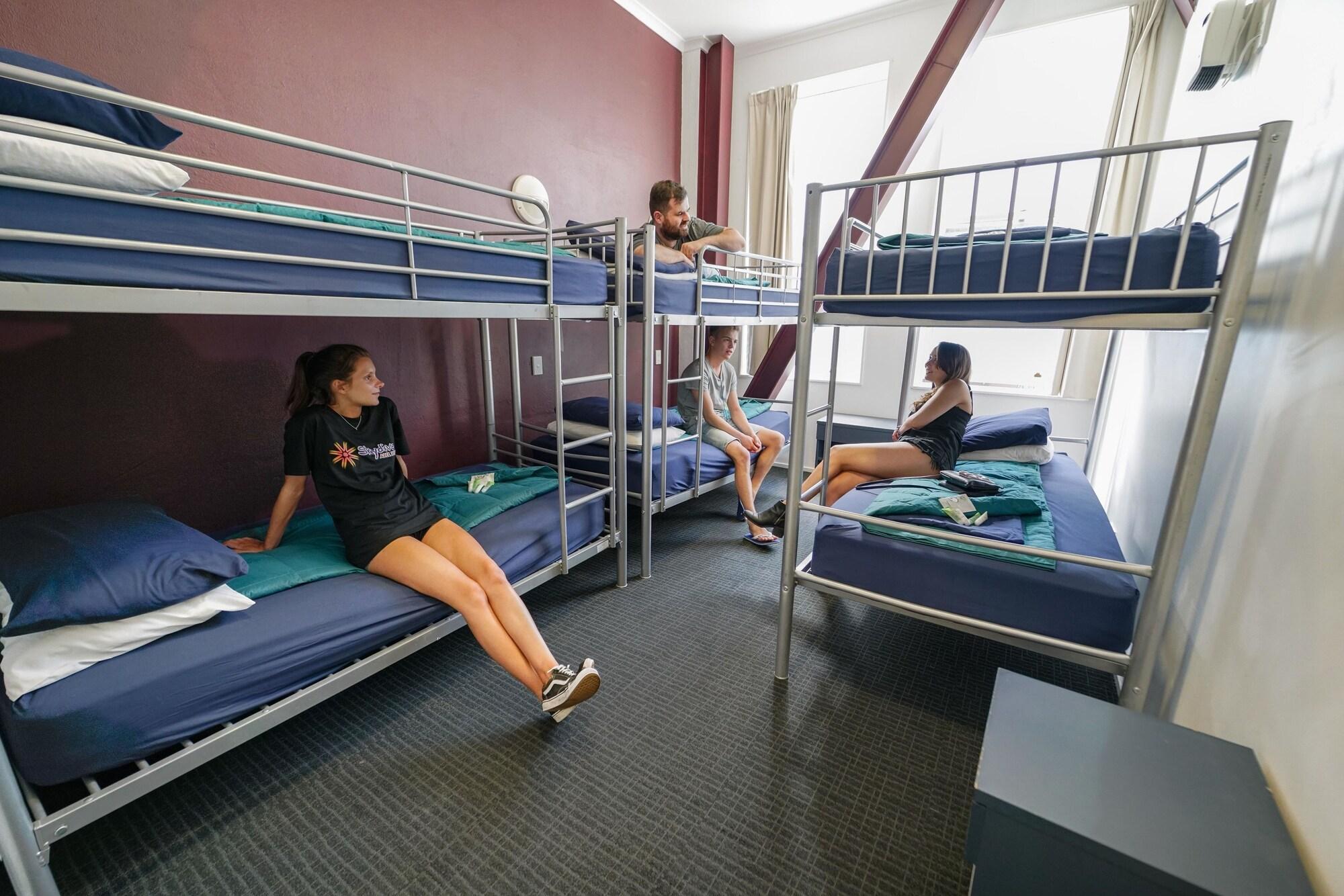 Auberge de jeunesse Nomads Capital Backpackers - Wellington (Adults Only) Extérieur photo A typical room at the Victoria International Youth Hostel