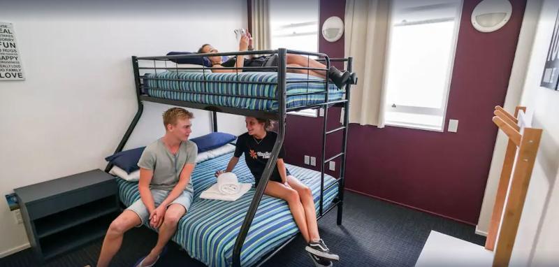 Auberge de jeunesse Nomads Capital Backpackers - Wellington (Adults Only) Extérieur photo A bunk bed